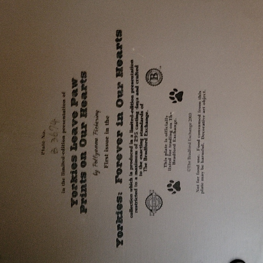Vintage 2003 Bradford Exchange Yorkies Leave Paw 🐾 Prints on Our Hearts - Picture 3 of 3